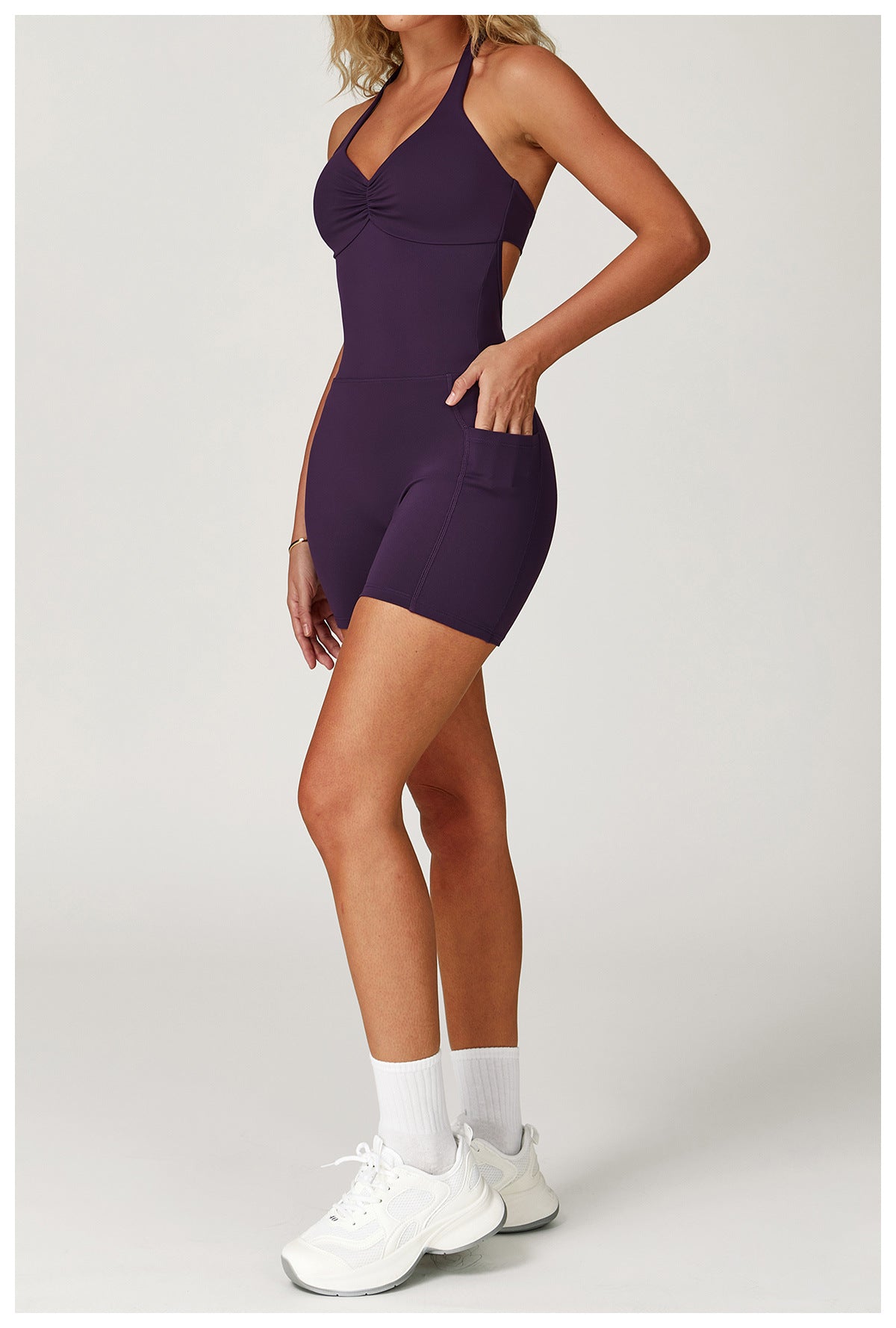Jumpsuit sport gainant à dos ajouré